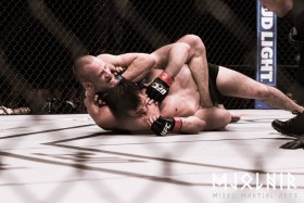 Gunnar Nelson sigrar Albert Tumenov